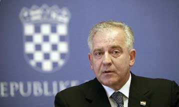 Αποχωρεί από την πρωθυπουργία της Κροατίας και από την πολιτική ζωή ο Ίβο Σαναντέρ