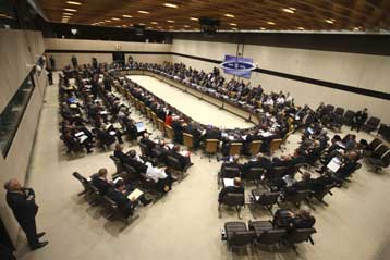 Βήματα προόδου, αλλά και ελλείψεις διαπιστώνει η έκθεση του ΝΑΤΟ για την ΠΓΔΜ