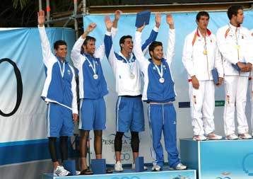 Ένα αργυρό, ένα χάλκινο και τέσσερα πανελλήνια ρεκόρ στις πισίνες της Πεσκάρα