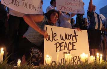 Εντείνονται οι διεθνείς πιέσεις στην Ονδούρα για την αποκατάσταση της δημοκρατίας