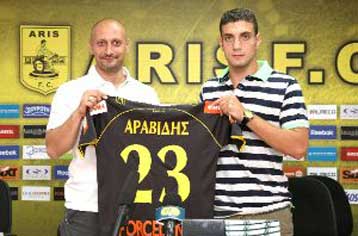 Παίκτης του Αρη ο Αραβίδης για τέσσερα χρόνια