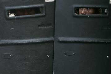 Η ΕΕ ανακάλεσε όλους τους πρεσβευτές της από την Ονδούρα μετά το πραξικόπημα