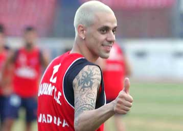 Για τέσσερα χρόνια ακόμα στον Πανιώνιο ο Εστογιάνοφ