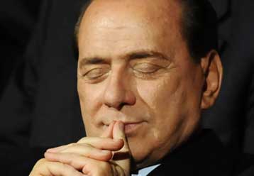 Στην G8 προσβλέπει ο Σίλβιο Μπερλουσκόνι για να βελτιώσει την εικόνα του