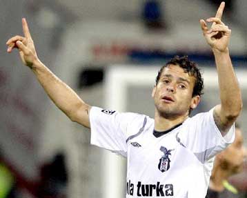 Υποχωρεί η Μπεσίκτας στην υπόθεση Μπομπό, νοκ άουτ για 10 μέρες Γκαλέτι και «Ντάρμπι»