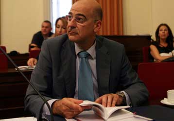 Διχάζει την κυβέρνηση η πρόταση Παπανδρέου για τη διαφθορά