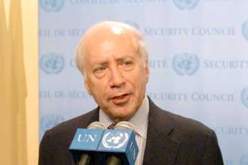 Κύκλο επαφών με την πολιτική ηγεσία σε Σκόπια και Αθήνα θα έχει ο Μάθιου Νίμιτς