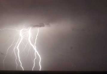 Μία γυναίκα νεκρή από την κακοκαιρία στη βόρεια Ελλάδα