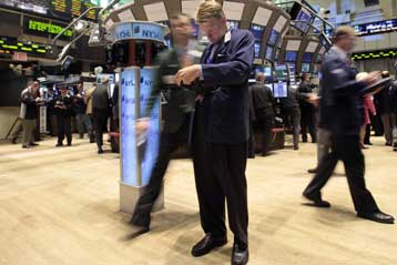 Αρνητικό το άνοιγμα της εβδομάδας στη Νέα Υόρκη, περιορισμένα κέρδη στην Ευρώπη