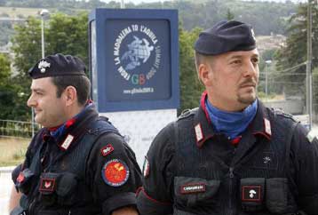 Δεκάδες συλλήψεις στη Ρώμη εν όψει της Συνόδου Κορυφής της G8