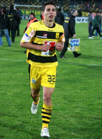 Ανανέωσε με τον Αρη για τρία χρόνια ο Βανγκέλι