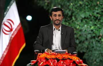 Τις «πιο ελεύθερες του κόσμου» χαρακτήρισε ο Αχμαντινετζάντ τις εκλογές στο Ιράν