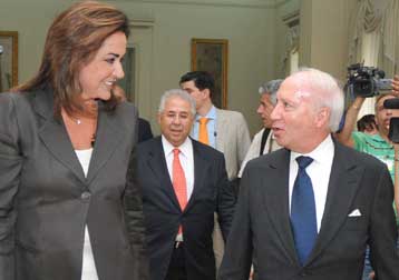 Τις «διορθώσεις» στην πρόταση του Οκτωβρίου παρουσίασε στην Αθήνα ο Μ.Νίμιτς