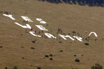 Την καταστραμένη από το σεισμό Λ Ακουιλα επισκέφθηκαν οι ηγέτες της G8