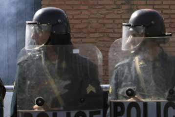 Να συντρίψει διαδηλώσεις για την επέτειο των επεισοδίων του 1999 απειλεί το Ιράν