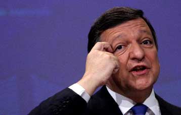 Επίσημη στήριξη στον Μπαρόζο από τους Ευρωπαίους ηγέτες