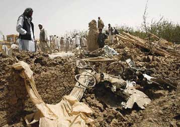 Δεκάδες νεκροί από έκρηξη βόμβας στο κεντρικό Αφγανιστάν