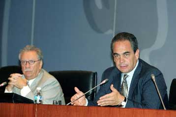 Τη διάθεση 1,2 δισ. ευρώ για στήριξη της πράσινης οικονομίας ανακοίνωσε ο Μιχ.Σάλλας