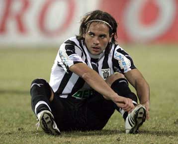 Αποφασισμένος ο Βερόν για θέση βασικού στον ΠΑΟΚ