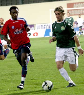 Μια μέρα μετά την Εσπανιόλ, ο Πανιώνιος ανακοίνωσε την απόκτηση του Ριέρα ως το 2011