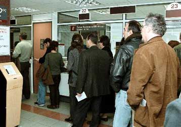 Στο 5,1% του ΑΕΠ εκτινάχθηκε το ταμειακό έλλειμμα το πρώτο πεντάμηνο