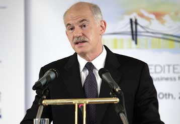 Η χώρα πορεύεται χωρίς οικονομικό σχέδιο, απαντά στον πρωθυπουργό ο Γ.Παπανδρέου