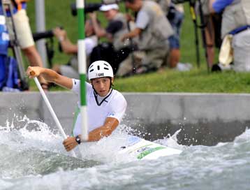 Στα ημιτελικά του Παγκοσμίου Κυπέλλου στο Αουγκσμπουργκ πέρασαν Τσακμάκης και Πεσιέ