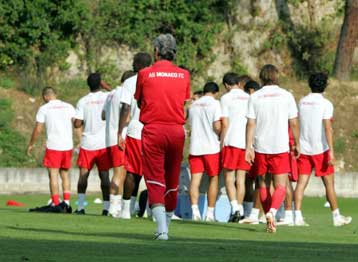 Τέσσερις παίκτες της Μονακό προσβλήθηκαν από τον ιό της νέας γρίπης