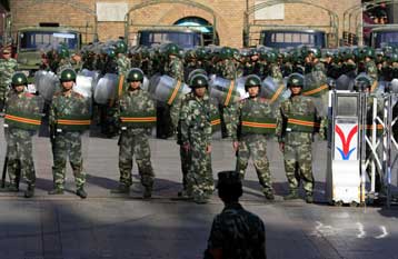 Εκατοντάδες οι νεκροί από τις ταραχές στην κινεζική επαρχία  Σιντζιάνγκ