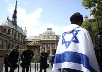 Καταγγελίες οργανώσεων για την ετυμηγορία για τη δολοφονία εβραίου στη Γαλλία το 2006