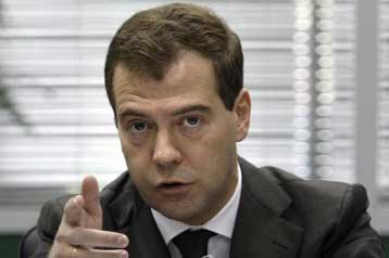 Πρώτη επίσκεψη Μεντβέντεφ στη Νότια Οσετία μετά τον πόλεμο