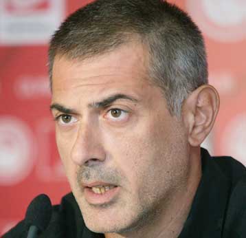 Υπόσχεση Μώραλη για απόκτηση επιθετικού μέχρι το τέλος της εβδομάδας