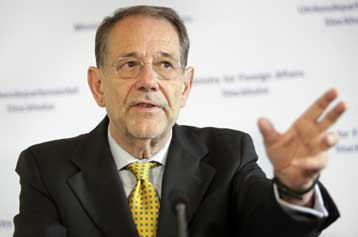 Φιλελευθεροποίηση του καθεστώτος έκδοσης βίζας για τη Σερβία προανήγγειλε ο Σολάνα