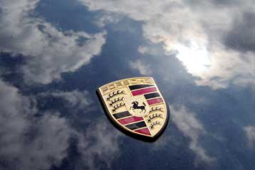 Προσέγγιση επενδυτών από το Κατάρ εκτόξευσε τη μετοχή της Porsche