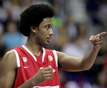 «Εχω κάποιες υποθέσεις να… τελειώσω στην Ελλάδα» δήλωσε ο Τσίλντρες