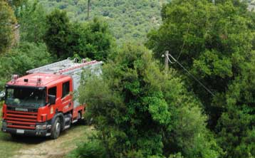 Πυρκαγιές ξέσπασαν σε Σιθωνία, Ρέθυμνο και Αχαΐα