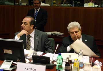 Αντιδράσεις στη Λευκωσία από τις δηλώσεις Γκιουλ περί λύσης του Κυπριακού