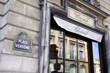 Ενέκρινε η γαλλική Βουλή νομοσχέδιο για λειτουργία των καταστημάτων τις Κυριακές