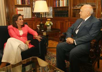 Δεν έχει οριστεί ημερομηνία για την επίσκεψη στην Τουρκία, δηλώνει η Ντ.Μπακογιάννη