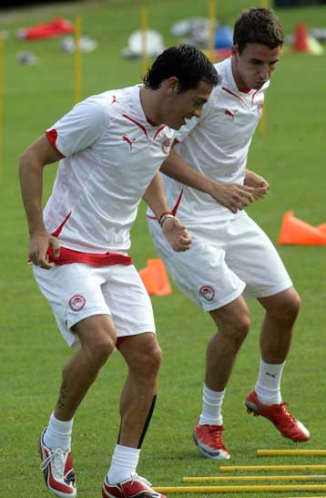 Υποψηφιότητα από Γκαλέτι, Ντάρμπισιρ και Μαρέσκα για το φιλικό με Μπούχουμ