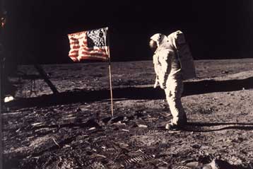 «Σβήσαμε τις βιντεοταινίες της πρώτης προσελήνωσης» παραδέχεται η NASA