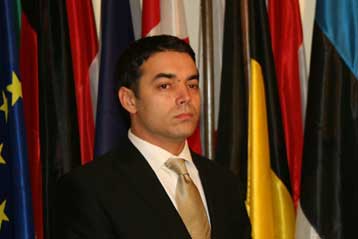 Η ΠΓΔΜ καταθέτει στη Χάγη τα επιχειρήματα της προσφυγής της κατά της Ελλάδας