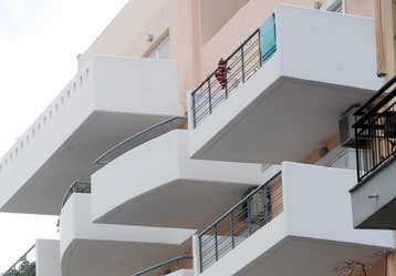 Κρίση διαρκείας στα ακίνητα προβλέπουν παράγοντες της αγοράς