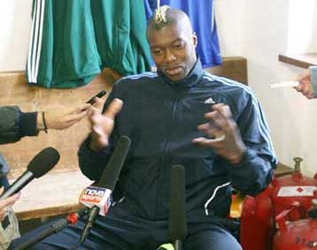 «Ήρθα για γκολ και τίτλους» ενημέρωσε ο Τζιμπρίλ Σισέ