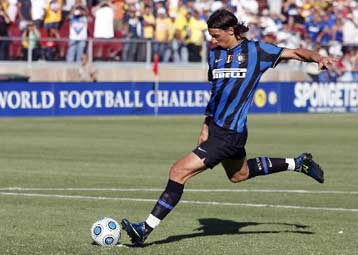 Πάει και με λιγότερα χρήματα στη Μπαρτσελόνα ο Ιμπραΐμοβιτς