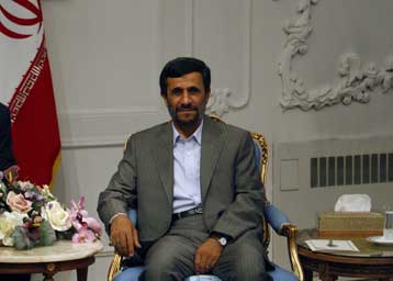 Διαψεύδει τα περί παραίτησης ο πρώτος αντιπρόεδρος του Ιράν