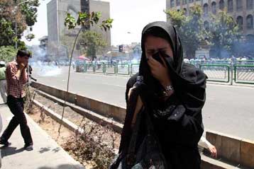 Απελευθέρωση κρατουμένων και δημοψήφισμα ζητούν οι μεταρρυθμιστές στο Ιράν