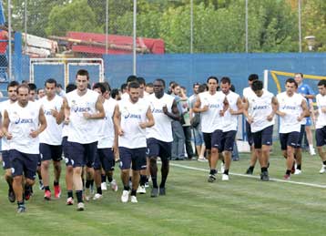 O Μπλένχιο καλύπτει το κενό στην άμυνα του Ατρόμητου