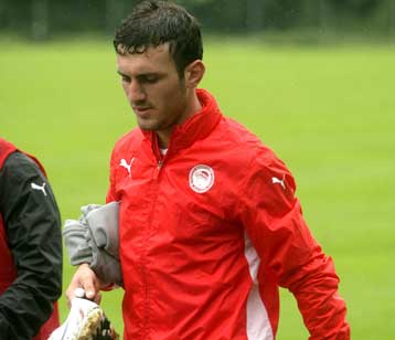 Ρήξη μηνίσκου ο Τοροσίδης, τρέχει για να προλάβει τη Σλόβαν