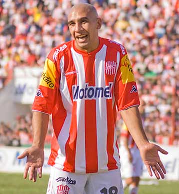 Ερχεται ο αμυντικός Βιλαβινσέντσιο για τον Αστέρα Τρίπολης